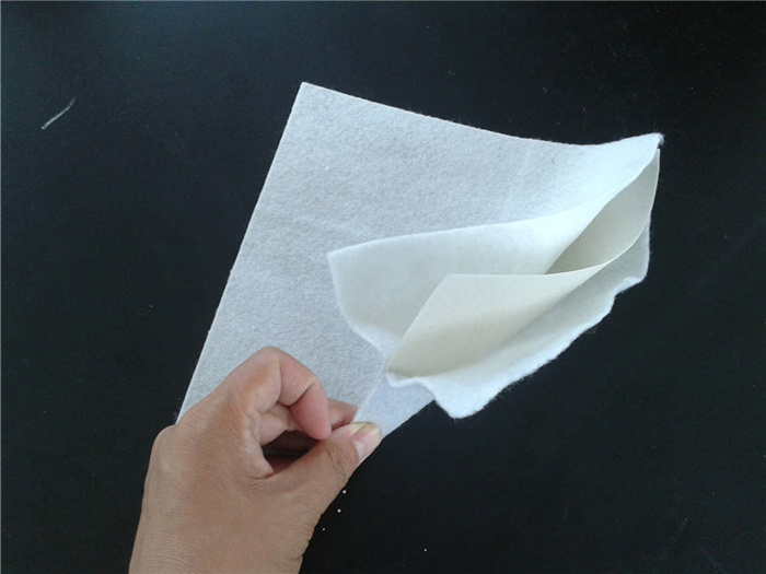 復(fù)合土工膜200/0.5/200是什么意思?